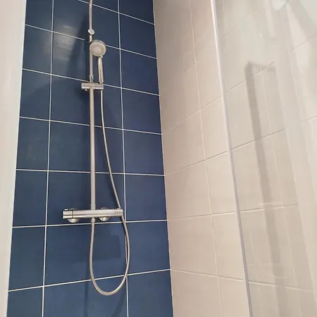 Chambre 2 Sur 4 Avec Sdb Privee Dans Logement Partage Maison d'hôtes